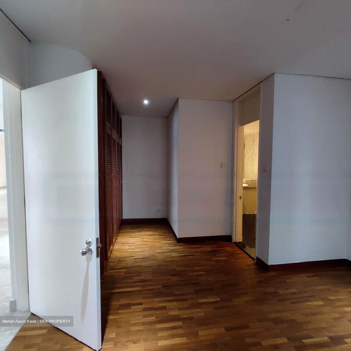 The Colonnade (D10), Condominium #463859071